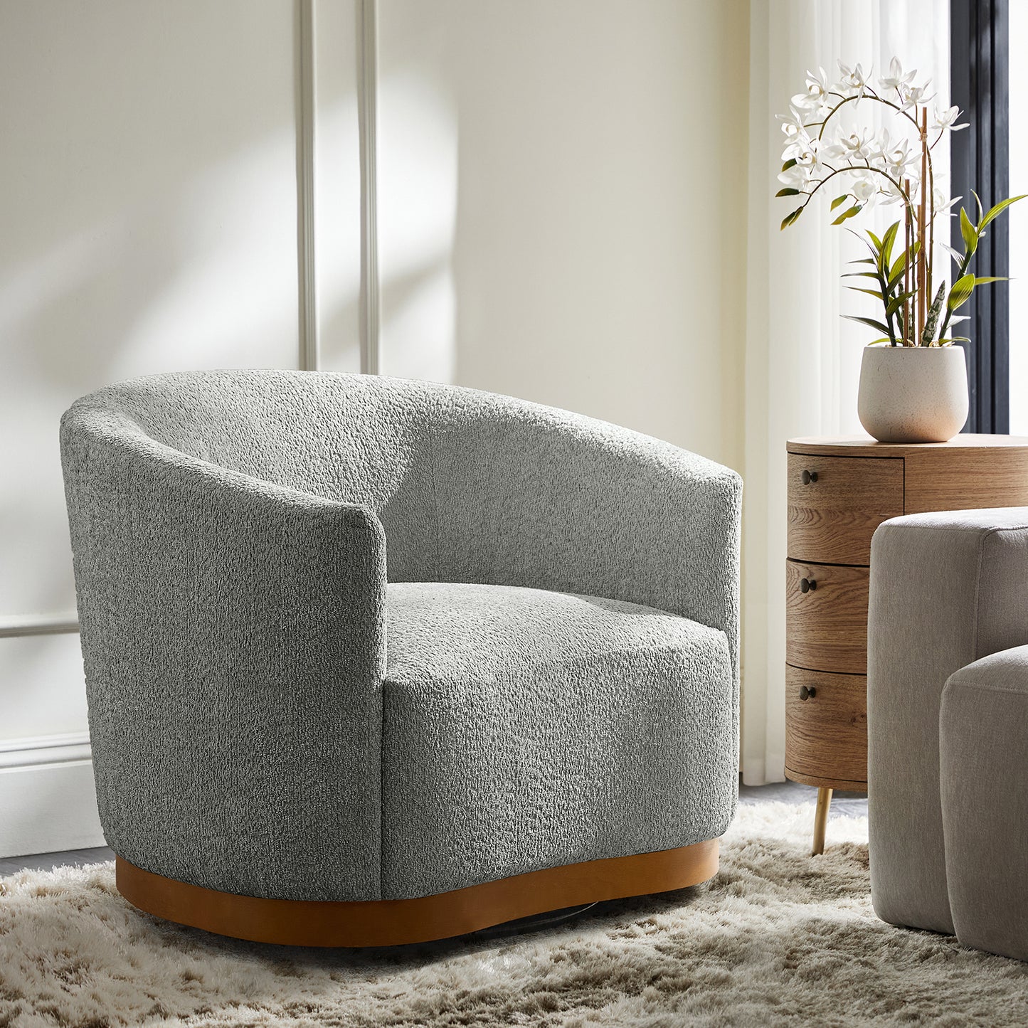 Alva Swivel Armchair