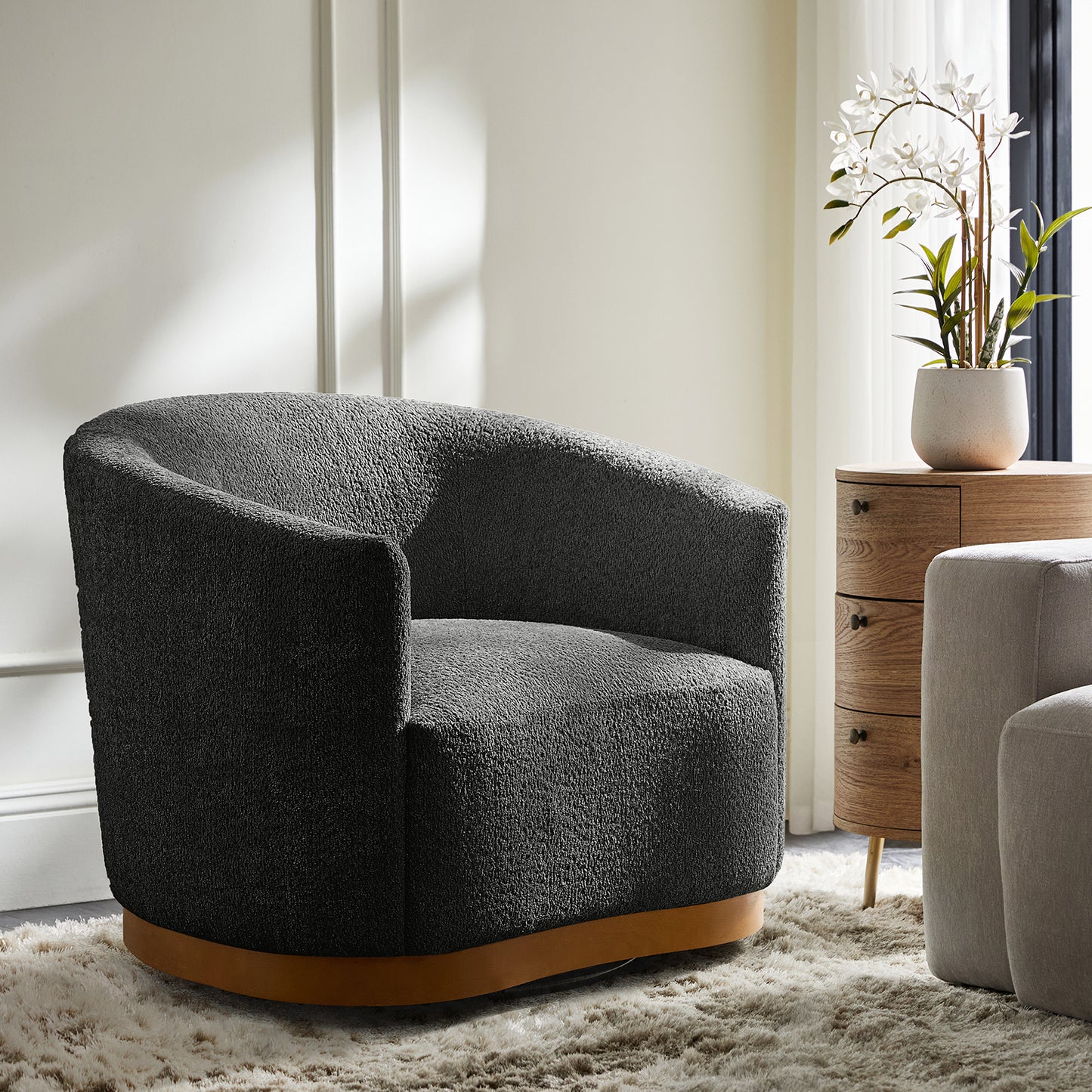 Alva Swivel Armchair