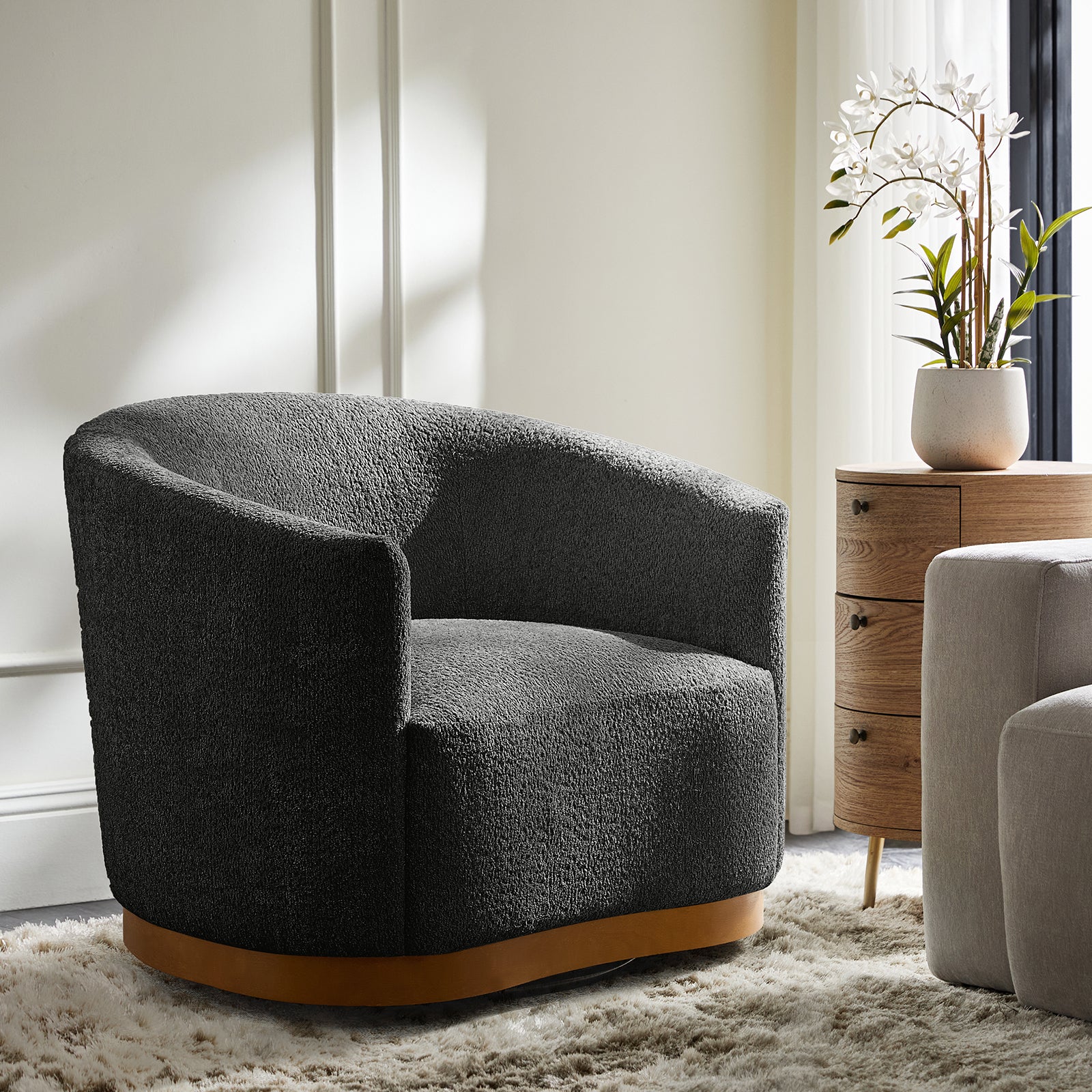 Alva Swivel Armchair