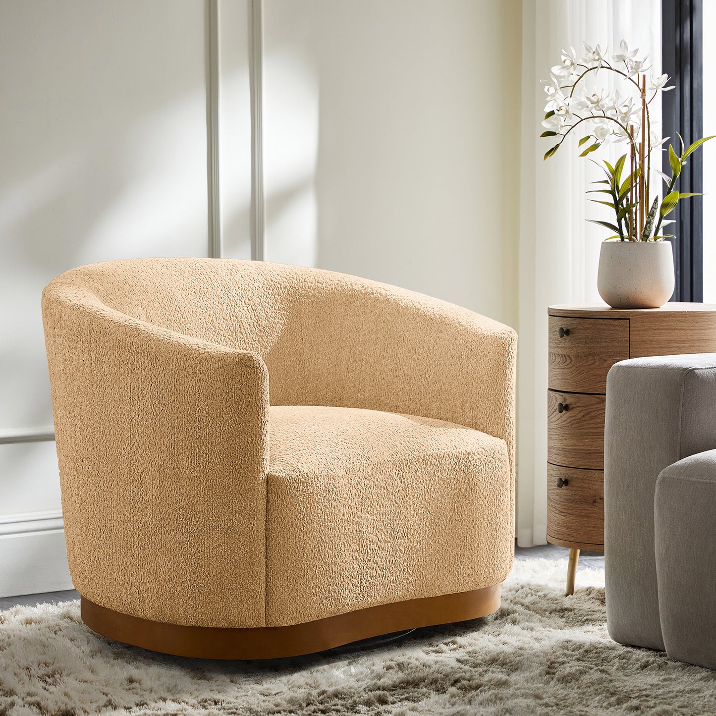 Alva Swivel Armchair