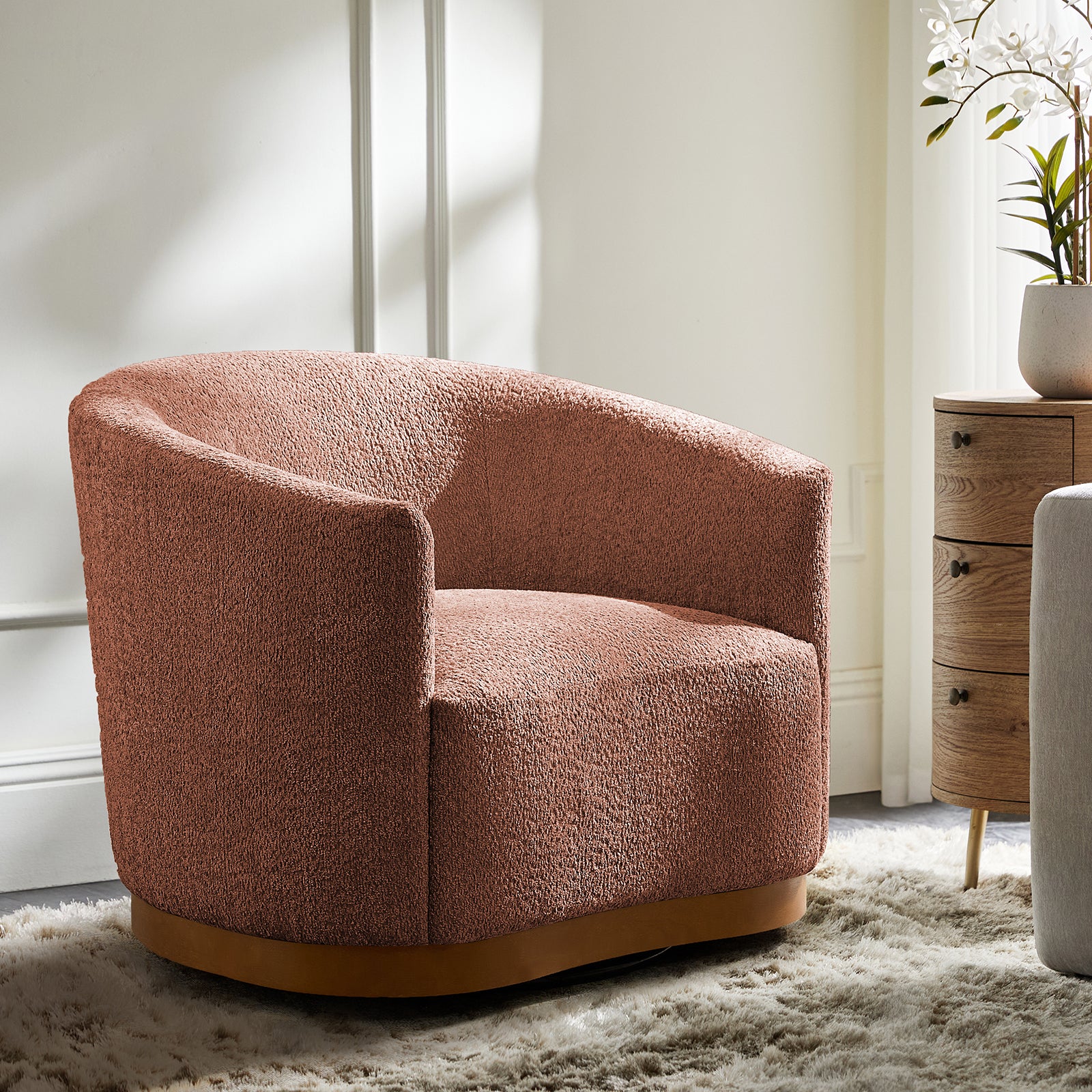 Alva Swivel Armchair