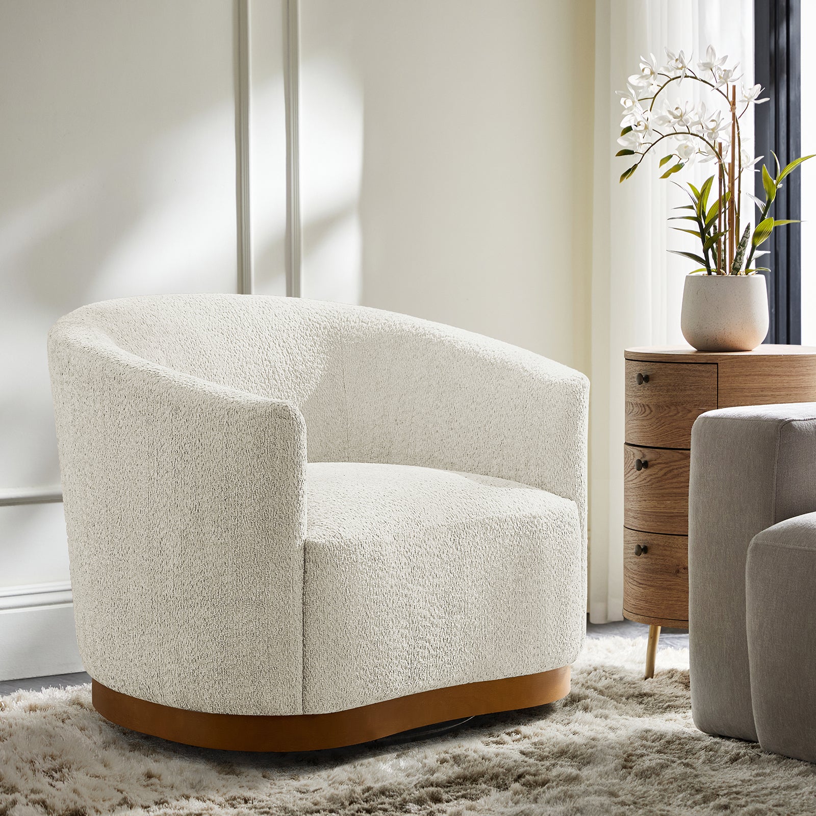 Alva Swivel Armchair